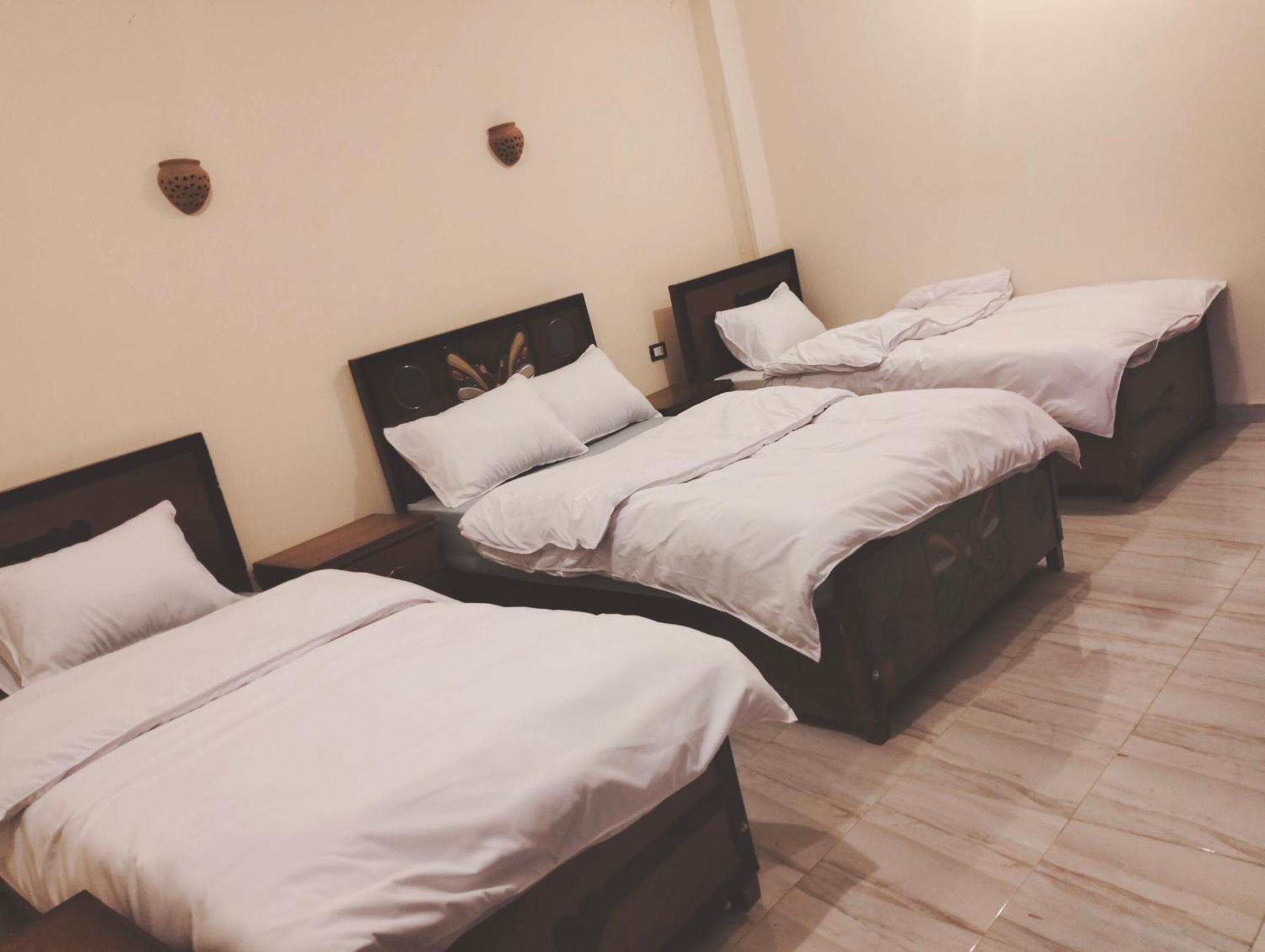 Quiet Gate Guest House Lel Agalta Esterno foto