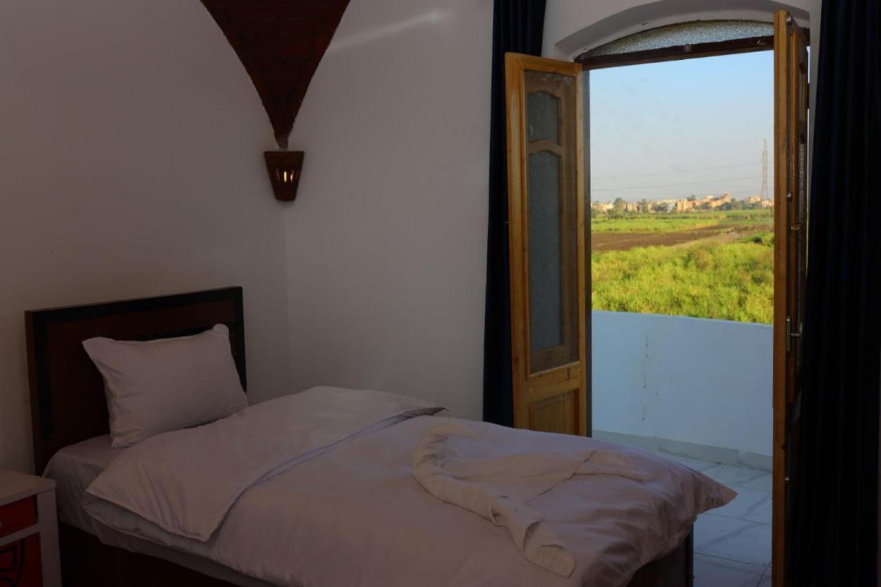 Quiet Gate Guest House Lel Agalta Esterno foto