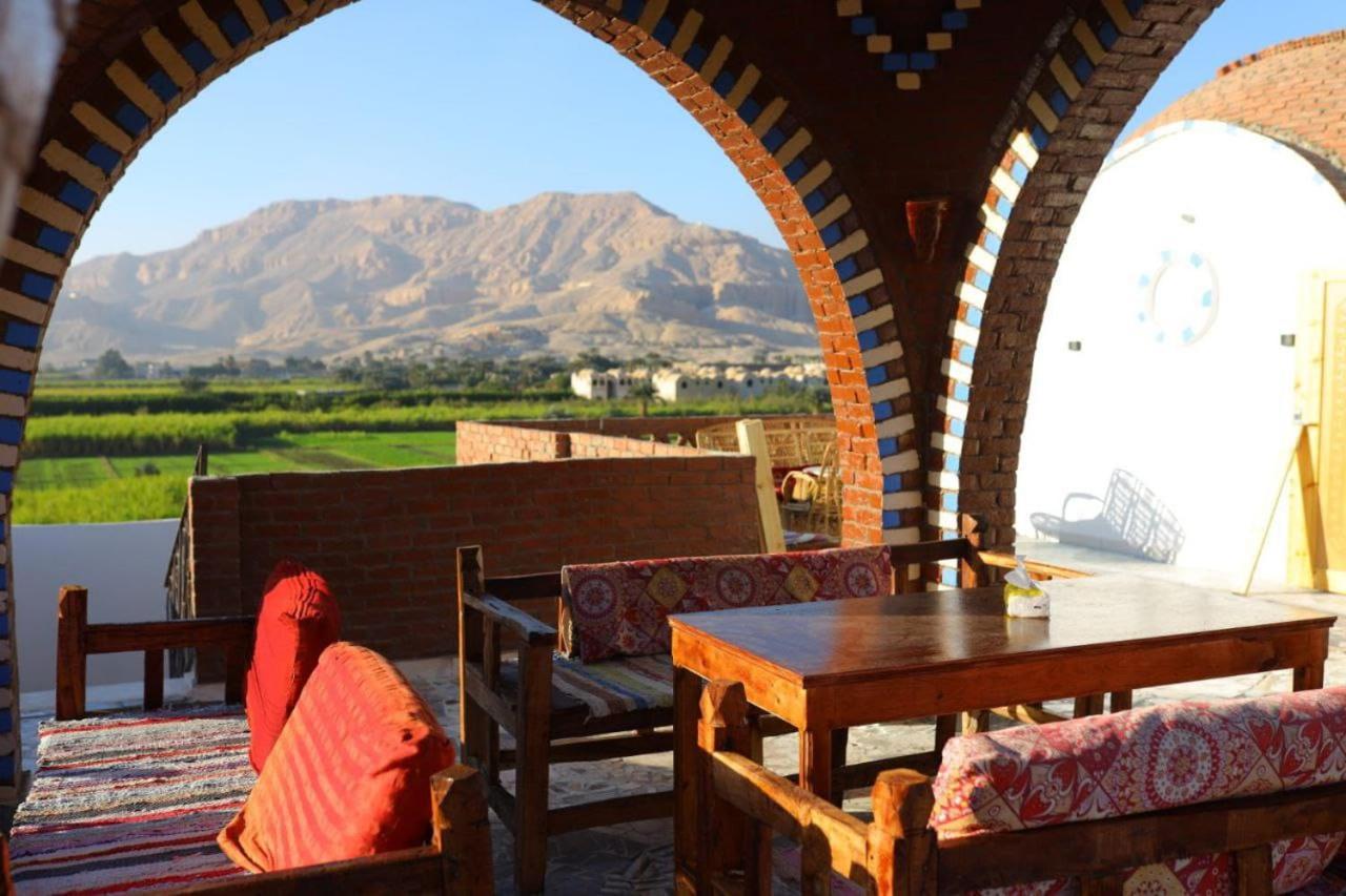 Quiet Gate Guest House Lel Agalta Esterno foto