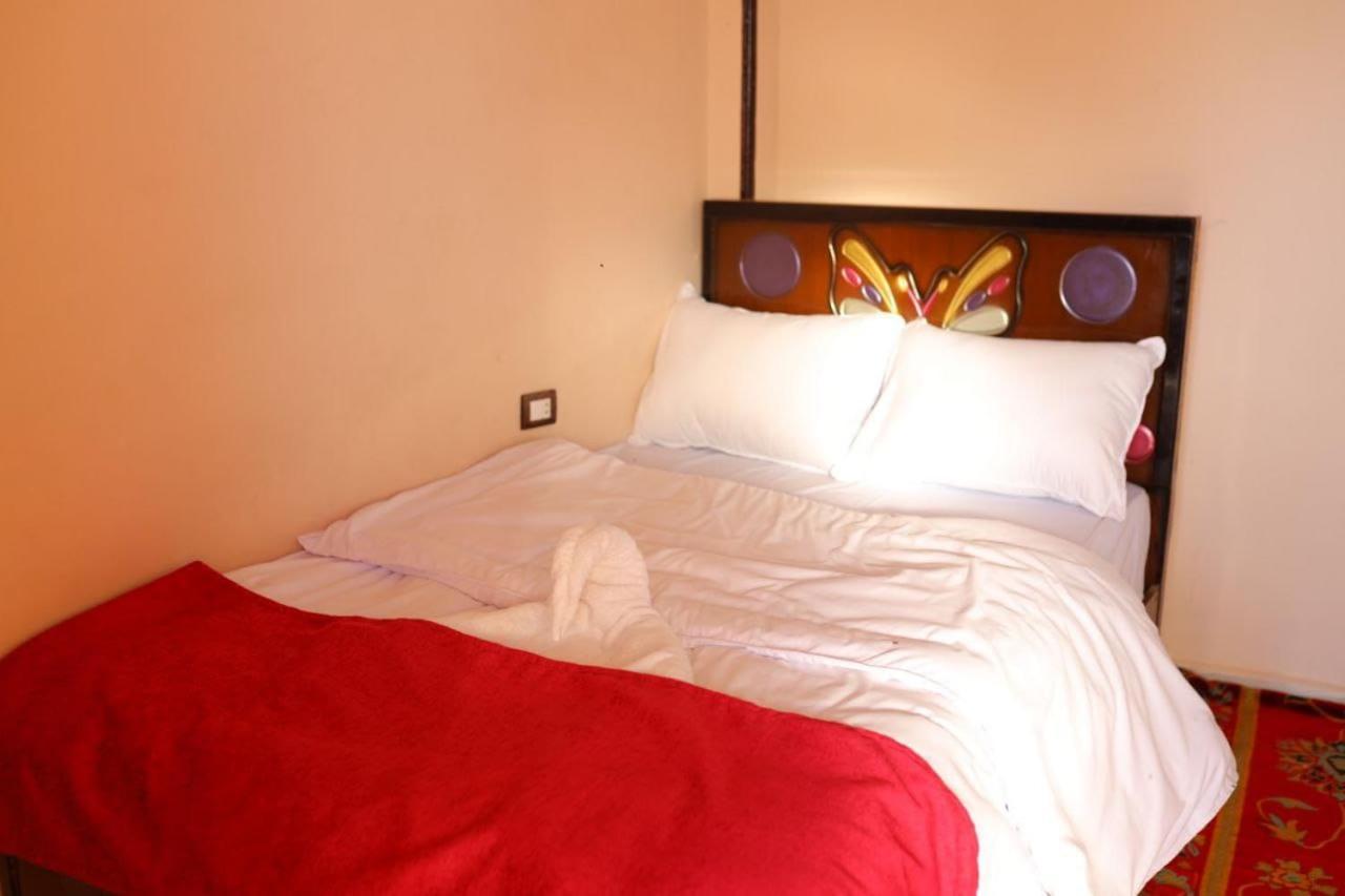 Quiet Gate Guest House Lel Agalta Esterno foto